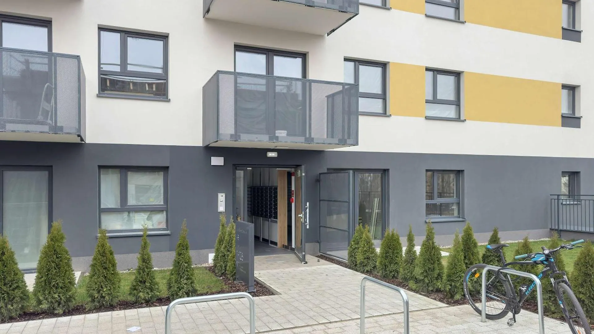 Komfortowy Apartament W Poznaniu Parking & Klimatyzacja By Noclegi Renters 0*, Poznań Polen